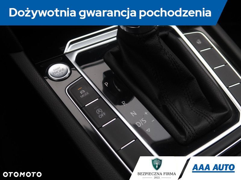 Volkswagen Passat - 20