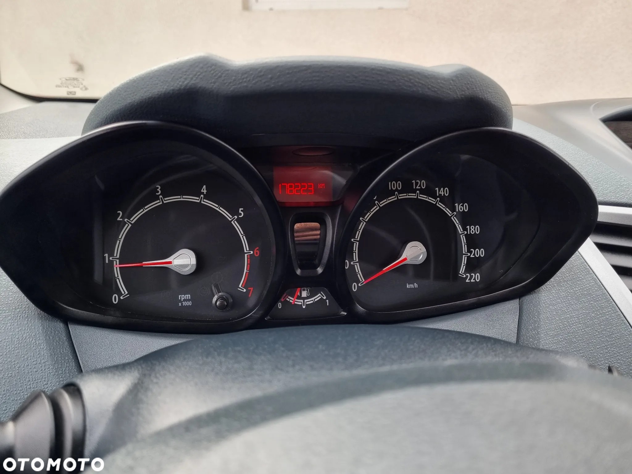 Ford Fiesta 1.25 Trend - 12