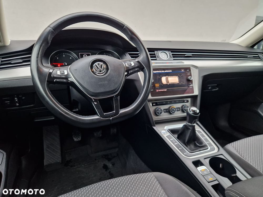Volkswagen Passat 2.0 TDI BMT Comfortline - 13
