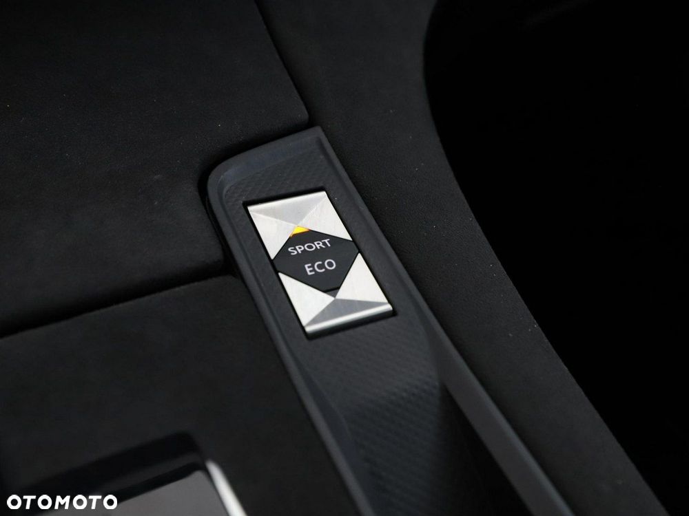 DS Automobiles DS 7 Crossback 1.6 PureTech Performance Line + - 30