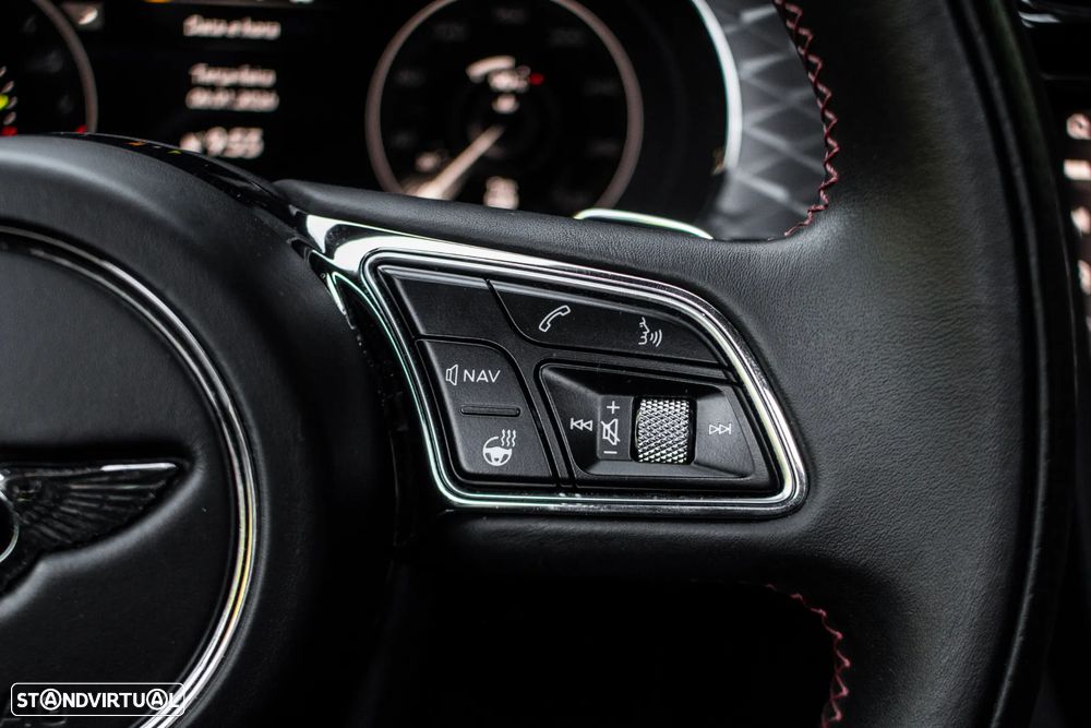 Bentley Bentayga Hybrid - 17