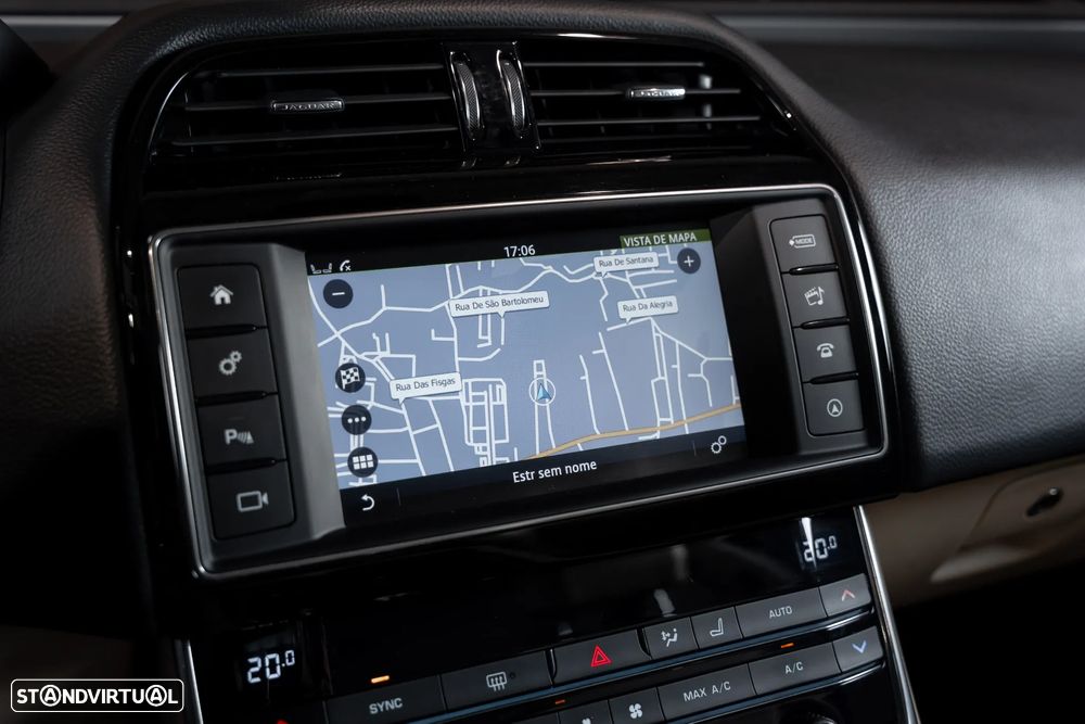 Jaguar XE 2.0 D Prestige Aut. - 17