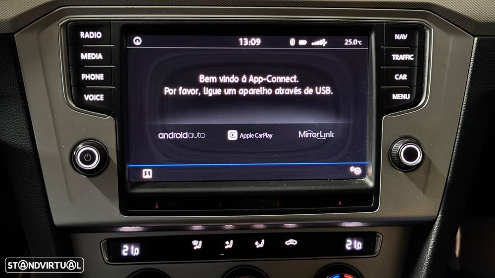 VW Passat Variant 1.6 TDI BlueMotion - 44