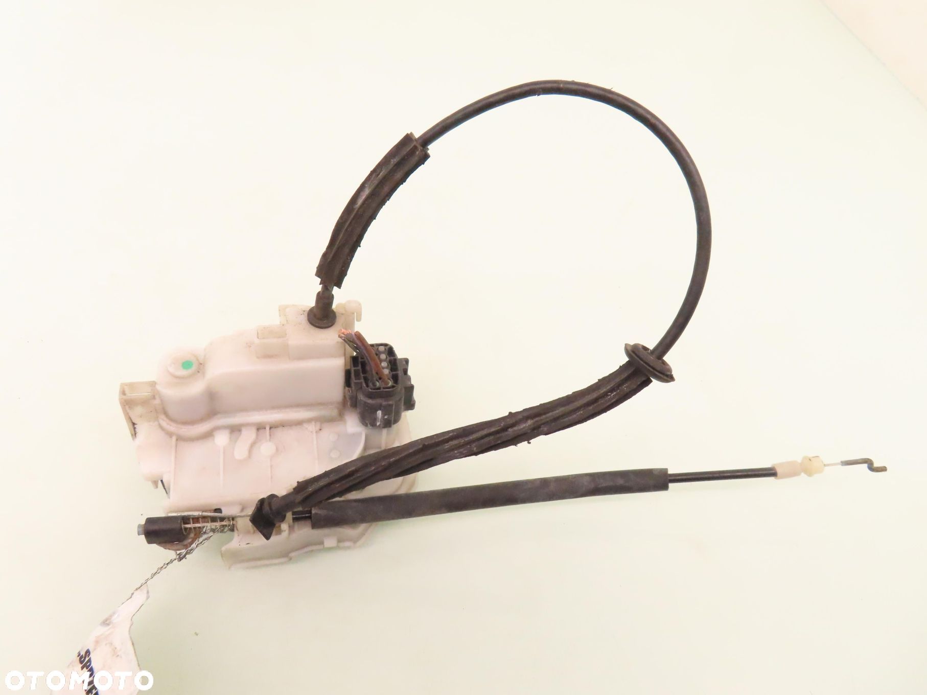 ZAMEK LEWY TYLNY ALFA ROMEO 159 5 PIN - 1