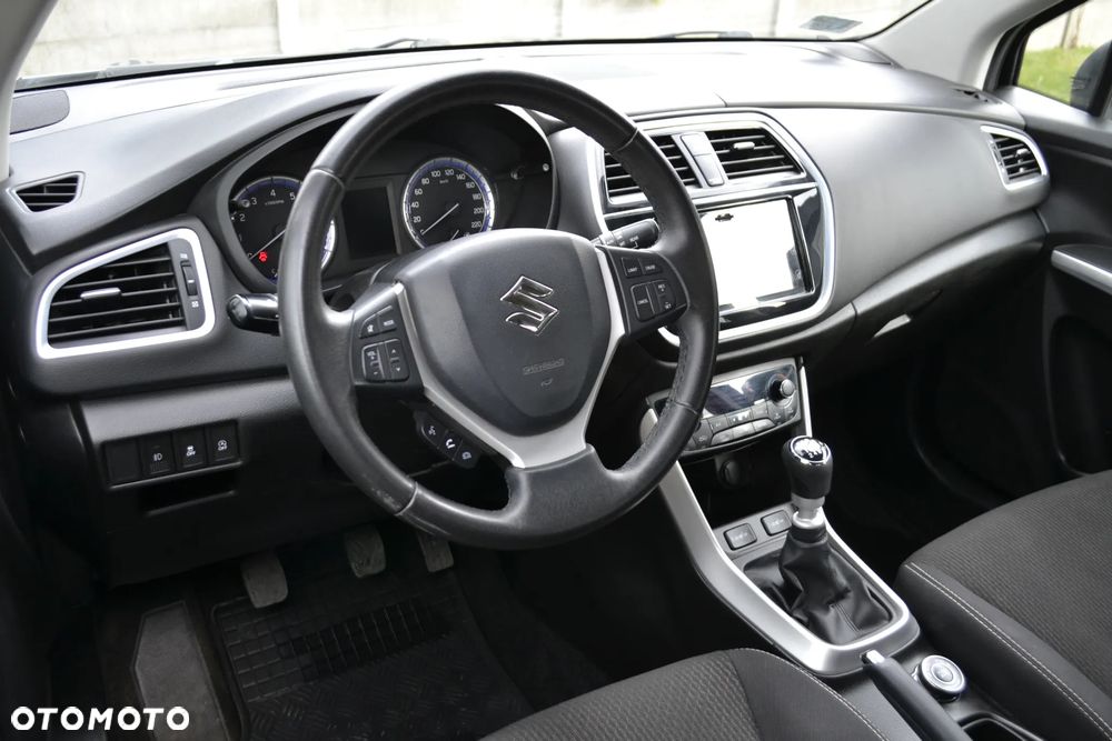 Suzuki SX4 S-Cross 1.4 T Premium 4WD - 17