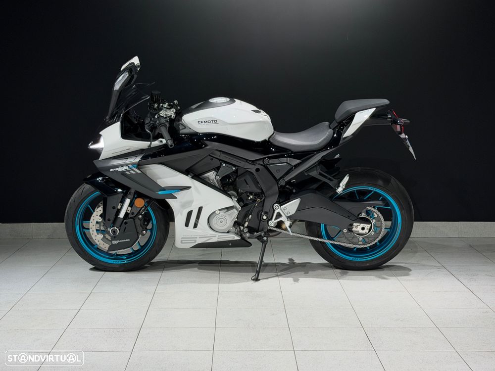 CF Moto 675SR-R - 13