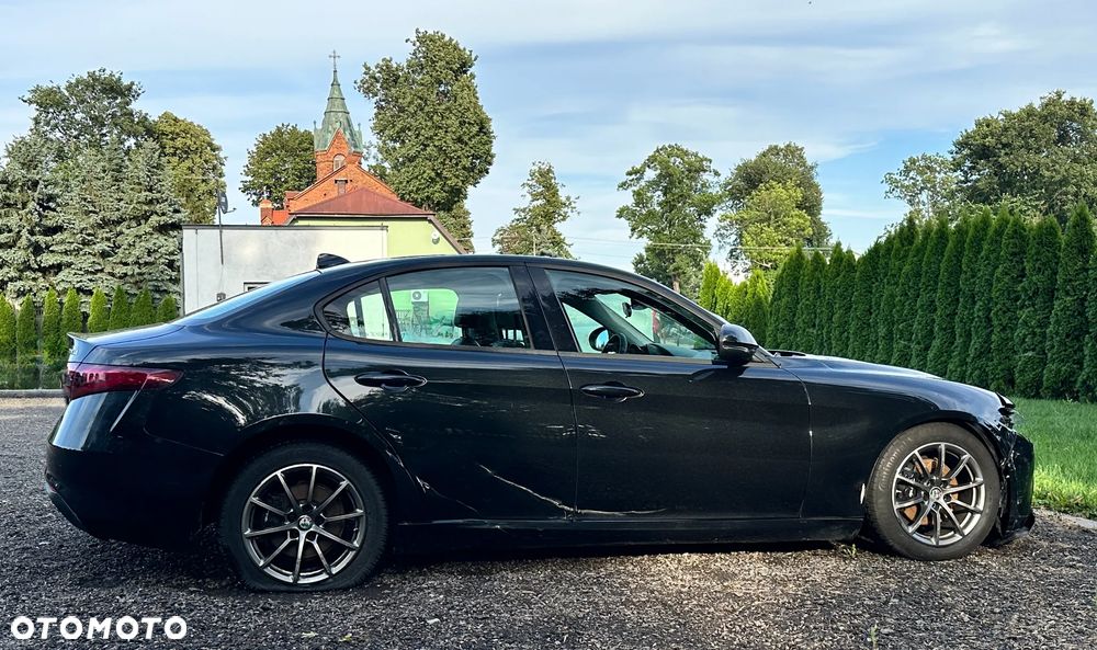 Alfa Romeo Giulia - 10