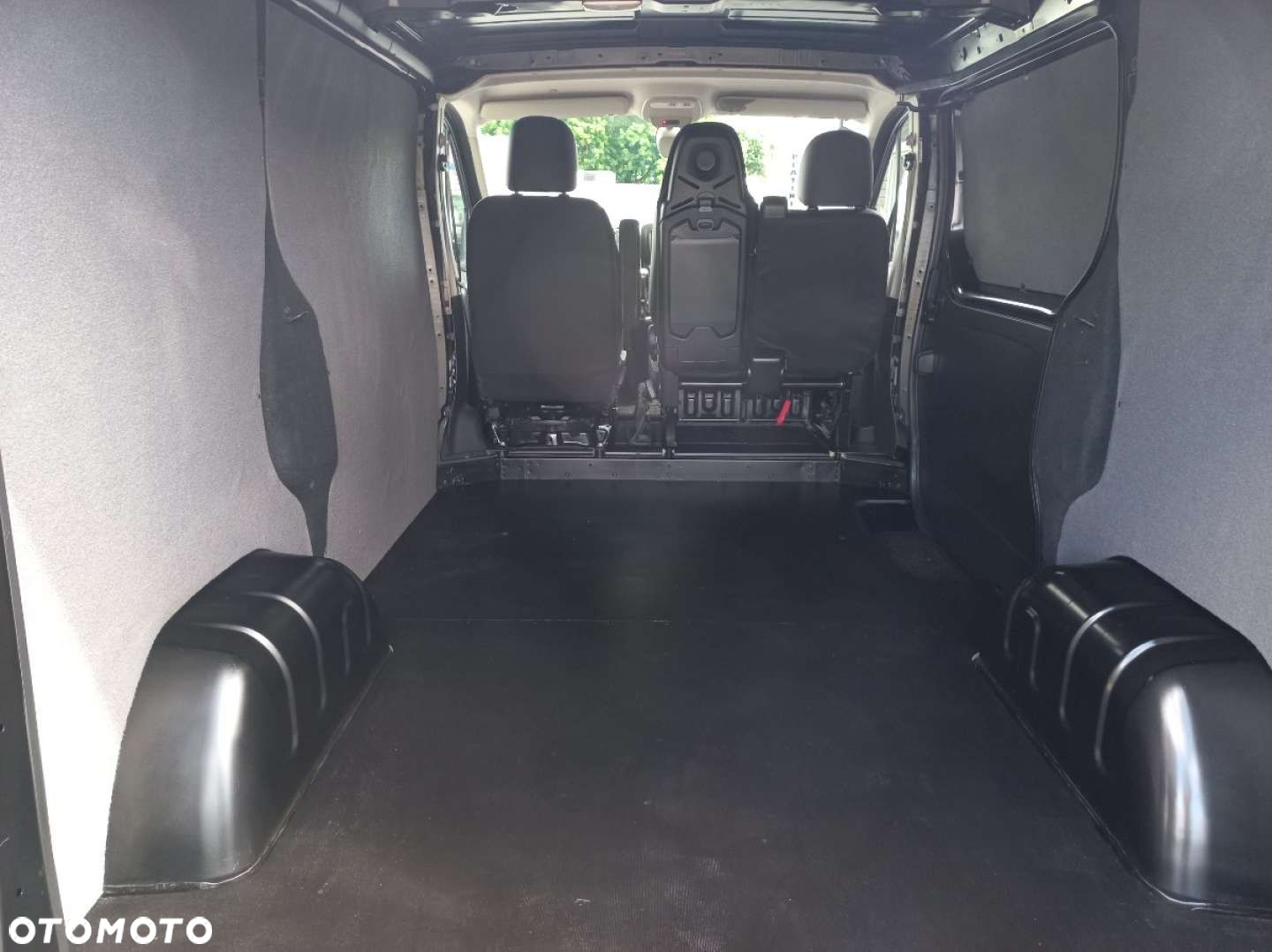 Renault TRAFIC - 11