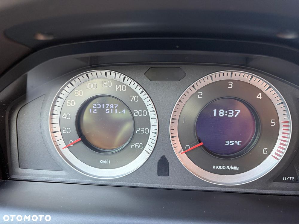 Volvo XC 60 - 6