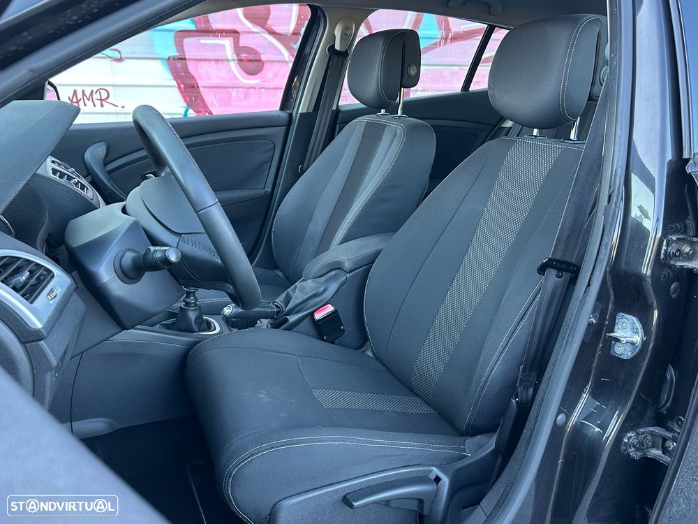 Renault Mégane 1.5 dCi Confort - 9