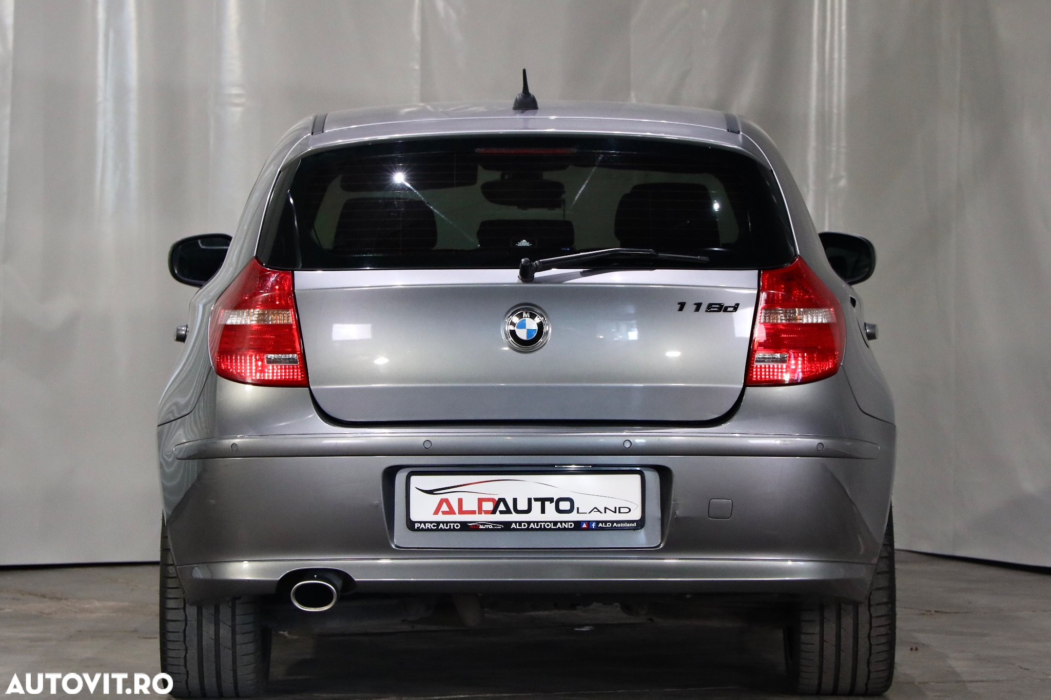 BMW Seria 1 118d - 38