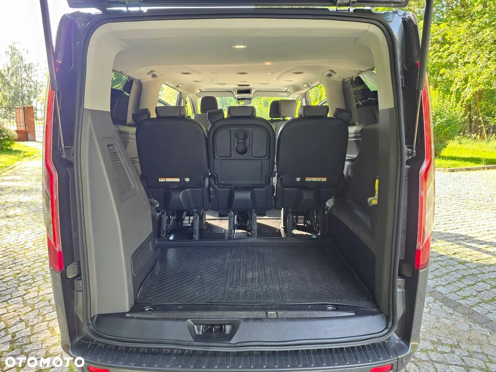 Ford Tourneo Custom - 15