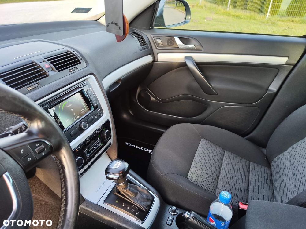 Skoda Octavia 1.6 TDI Ambition DSG - 5