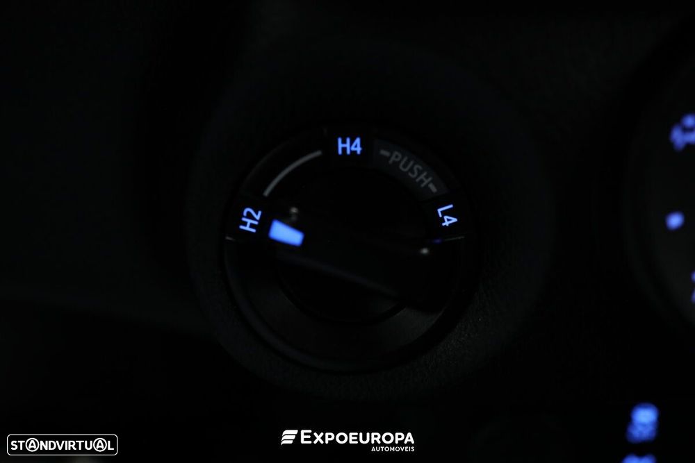 Toyota Hilux 2.4 D-4D 4WD CD CH Aut. - 18