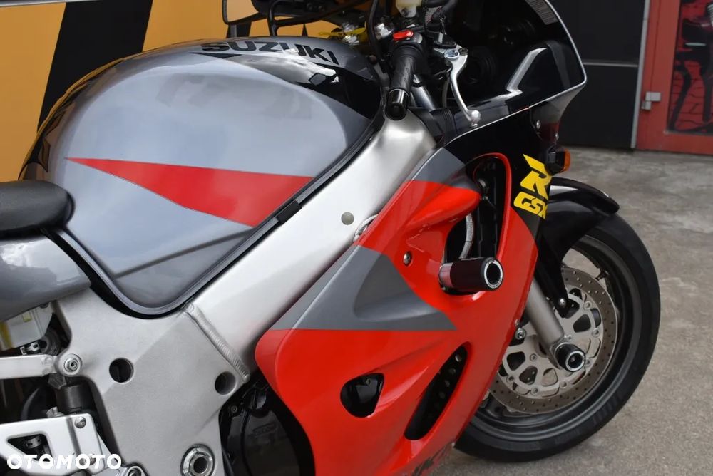 Suzuki GSX-R - 29