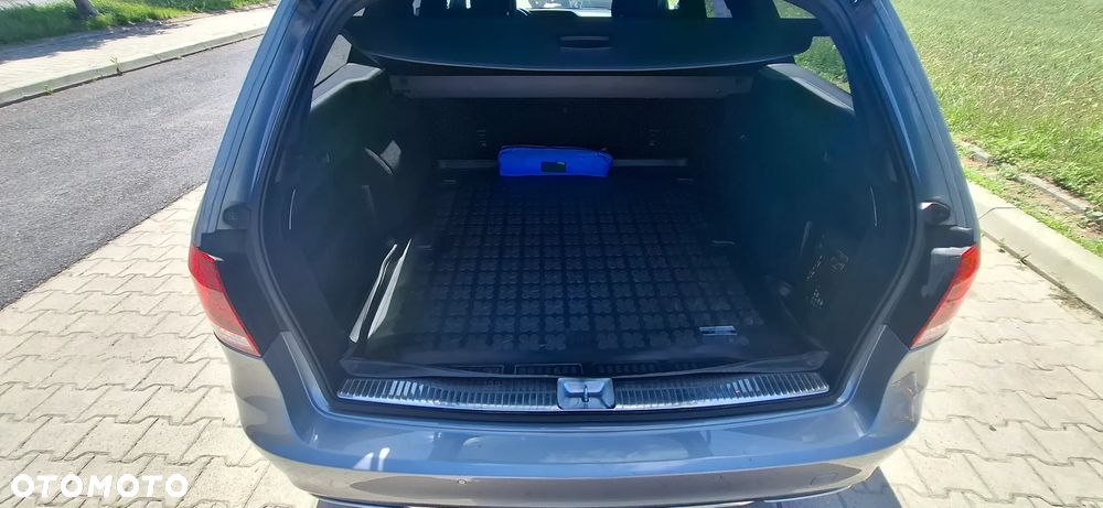 Mercedes-Benz Klasa E 250 CDI DPF BlueEFFICIENCY 7G-TRONIC Avantgarde - 13