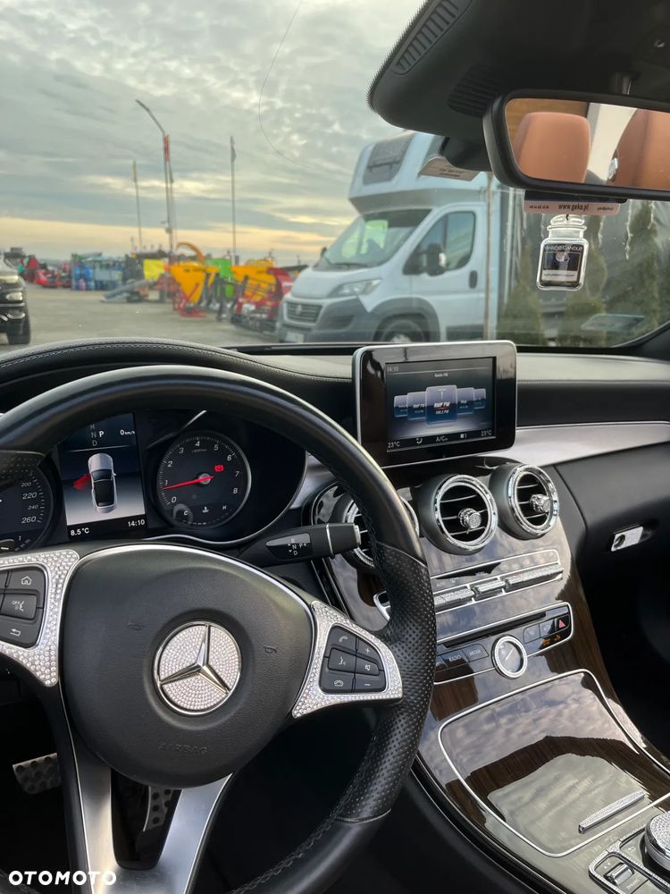 Mercedes-Benz Klasa C 300 9G-TRONIC AMG Line - 11