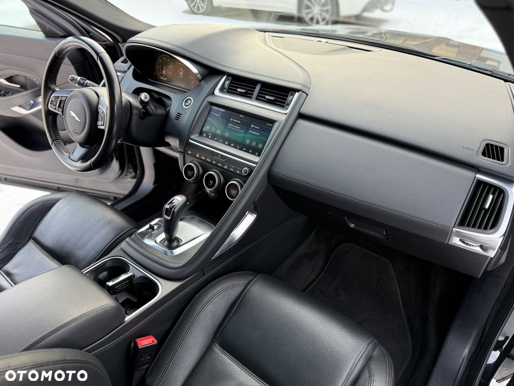 Jaguar E-Pace P200 AWD R-Dynamic S - 14