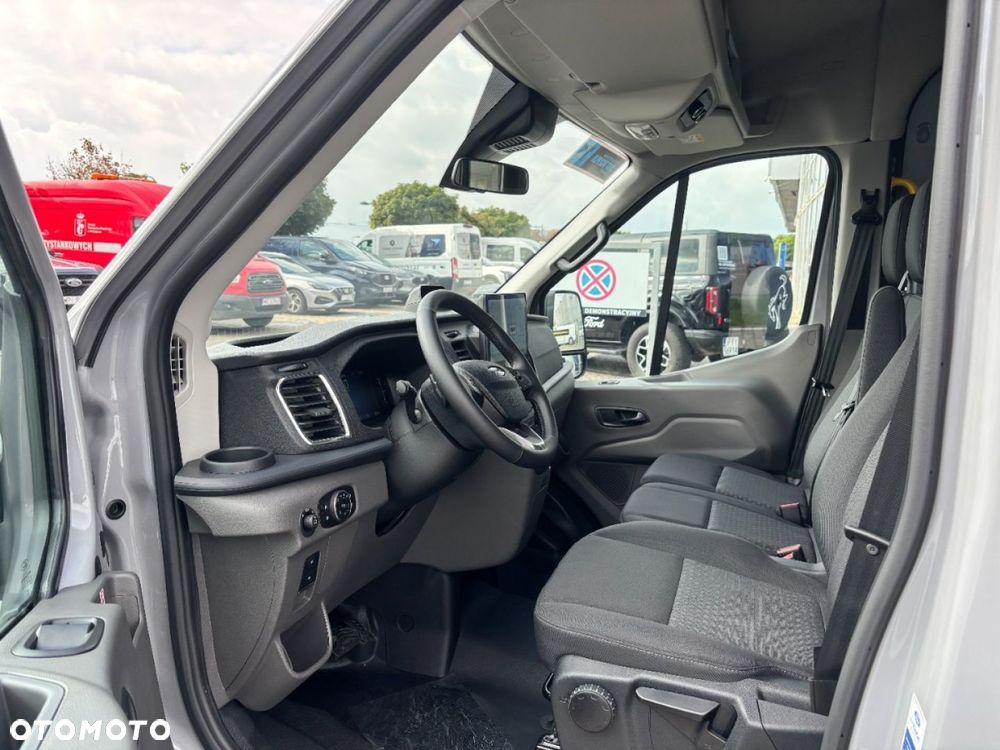 Ford Transit - 26