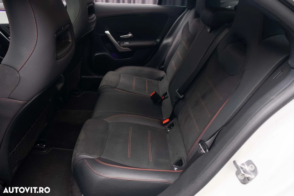 Mercedes-Benz CLA 35 AMG 4MATIC AMG Speedshift 7G-DCT - 15