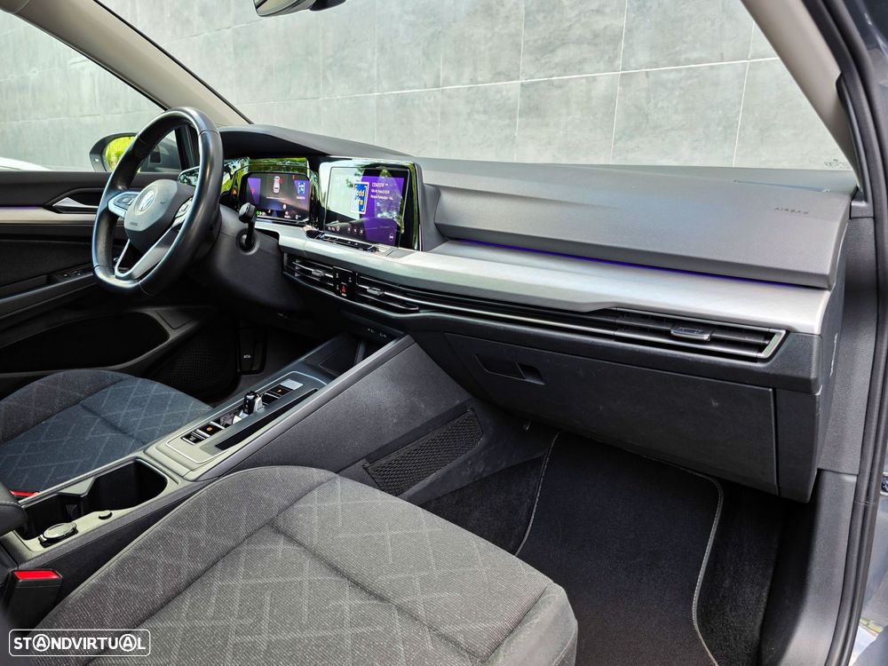 VW Golf 1.0 eTSI Life DSG - 34