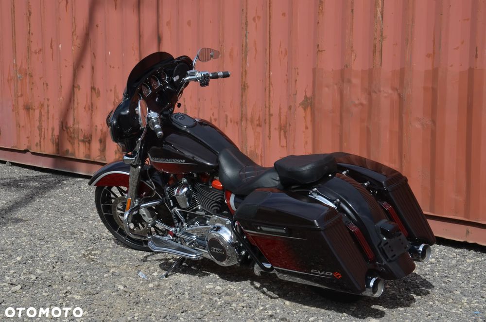 Harley-Davidson Touring Street Glide - 10