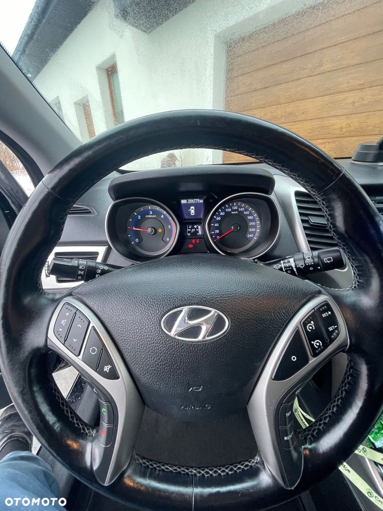 Hyundai i30 1.6 CRDI DCT Premium - 5