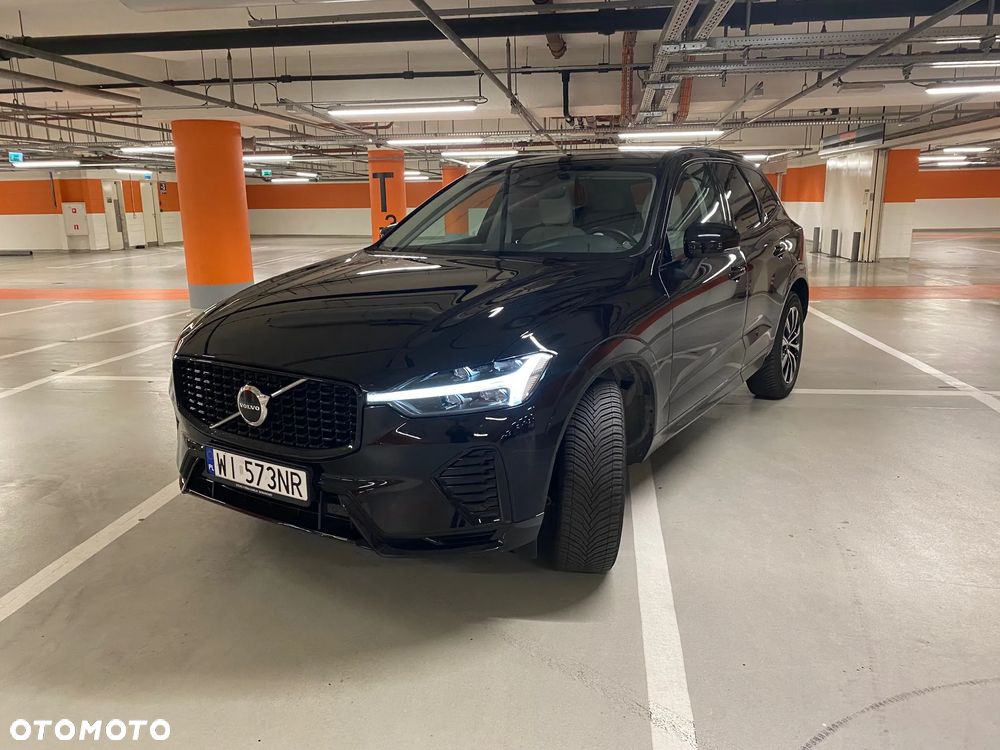 Volvo XC 60 B4 D AWD Plus Dark - 1
