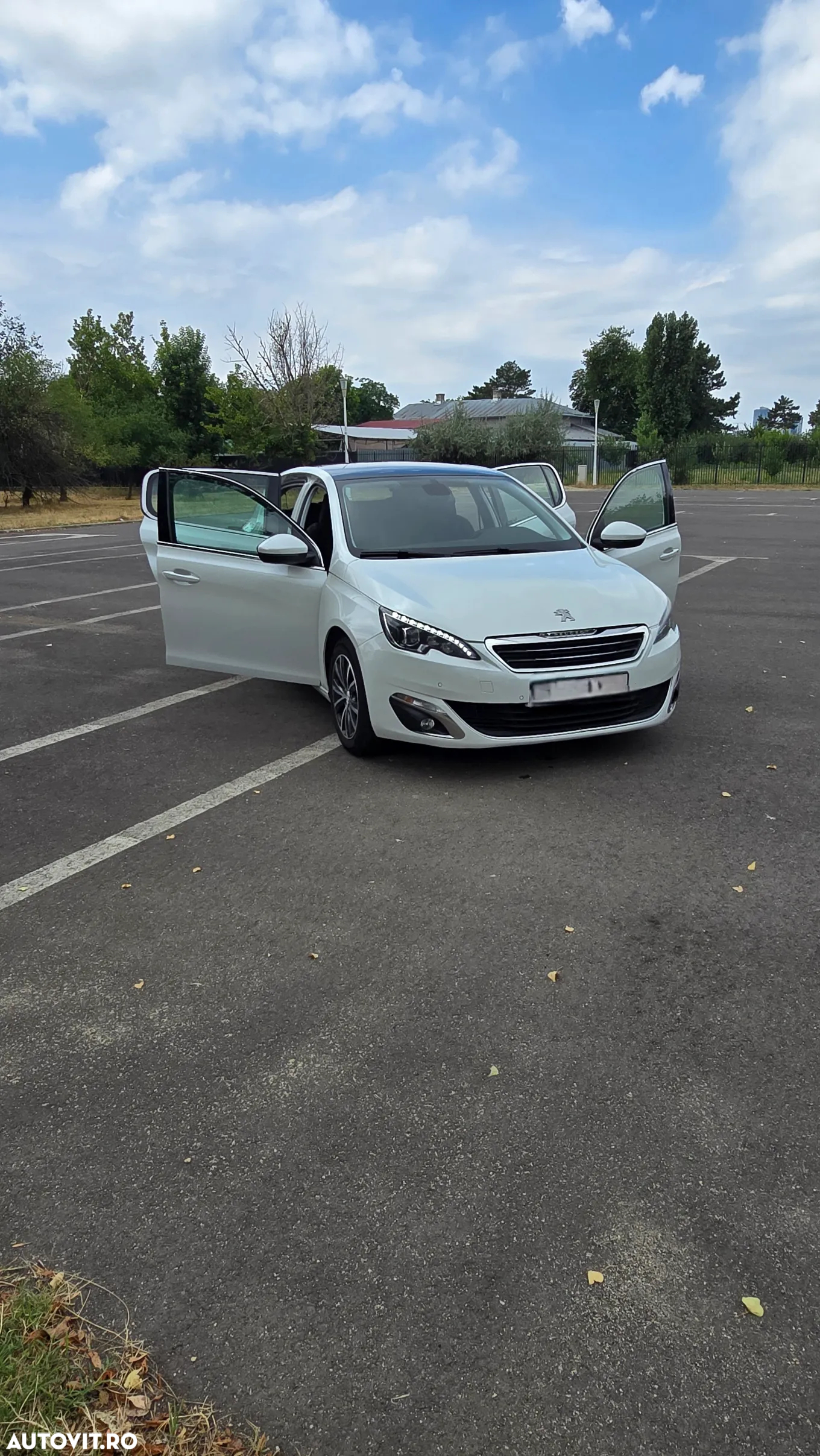 Peugeot 308 1.6 e-HDI FAP STT Allure - 9