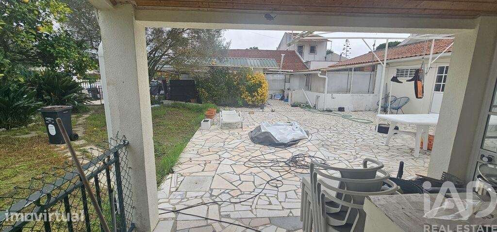 Casa / Villa T5 em Charneca de Caparica e Sobreda - Grande imagem: 5/23