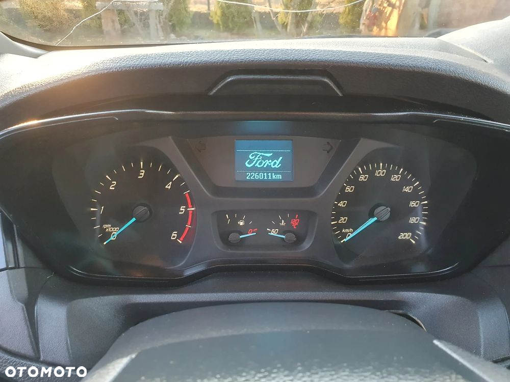 Ford Tranzit - 16