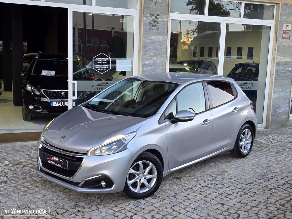 Peugeot 208 1.6 BlueHDi Style - 1