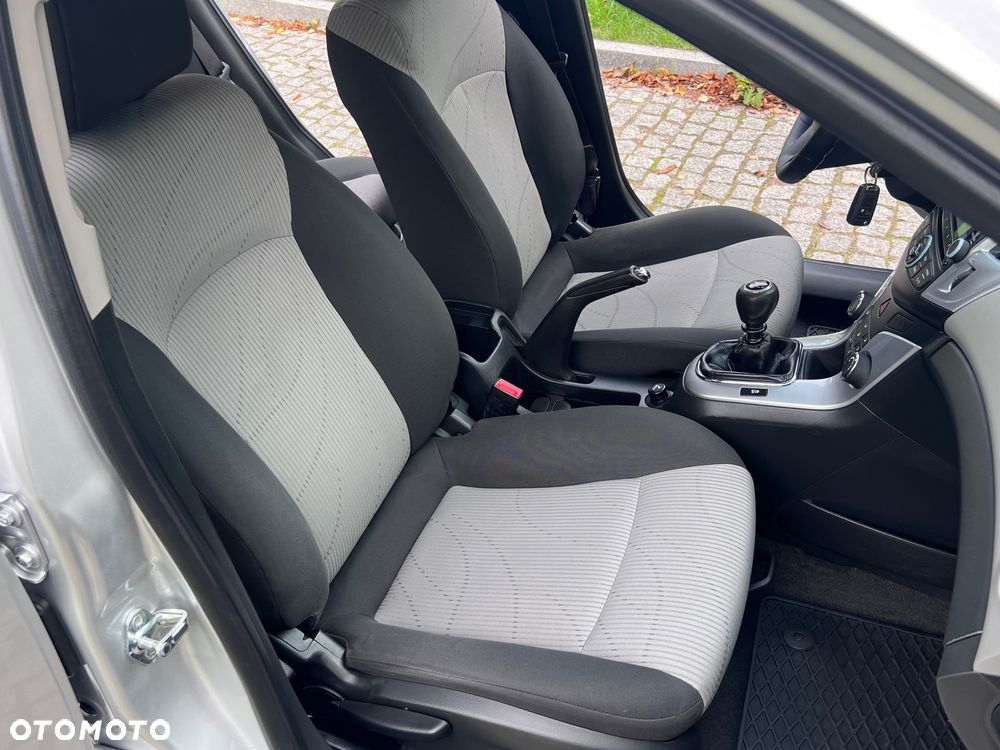 Chevrolet Cruze 1.6 LS - 19