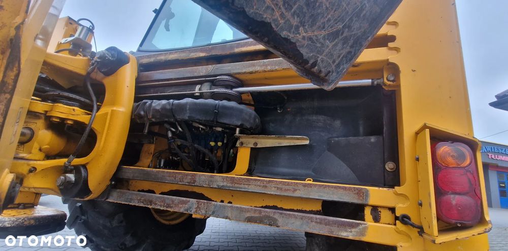 JCB 3cx - 16