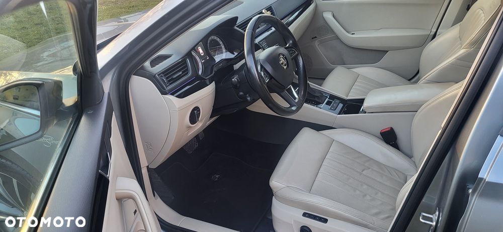 Skoda Superb 2.0 TSI 4x4 L&K DSG - 9