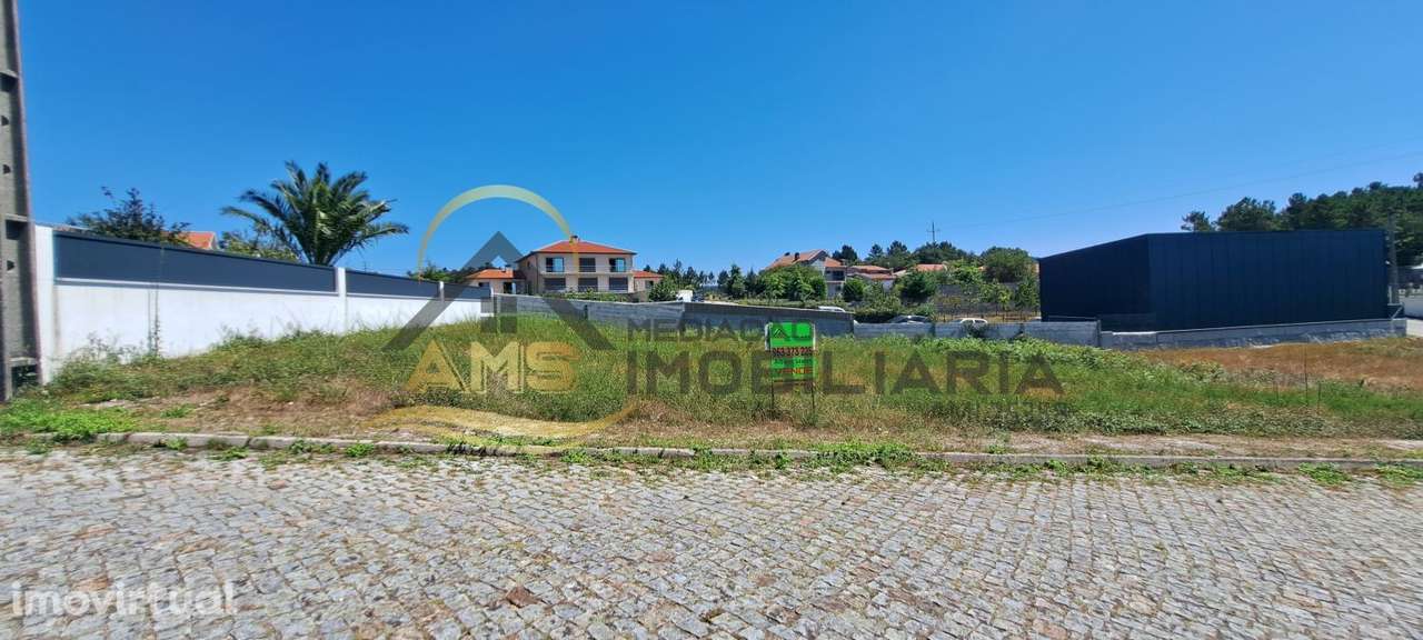 TERRENO DE CONSTRUÇÃO - Grande imagem: 3/23