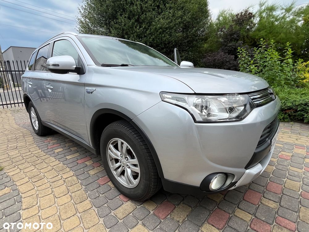 Mitsubishi Outlander - 4