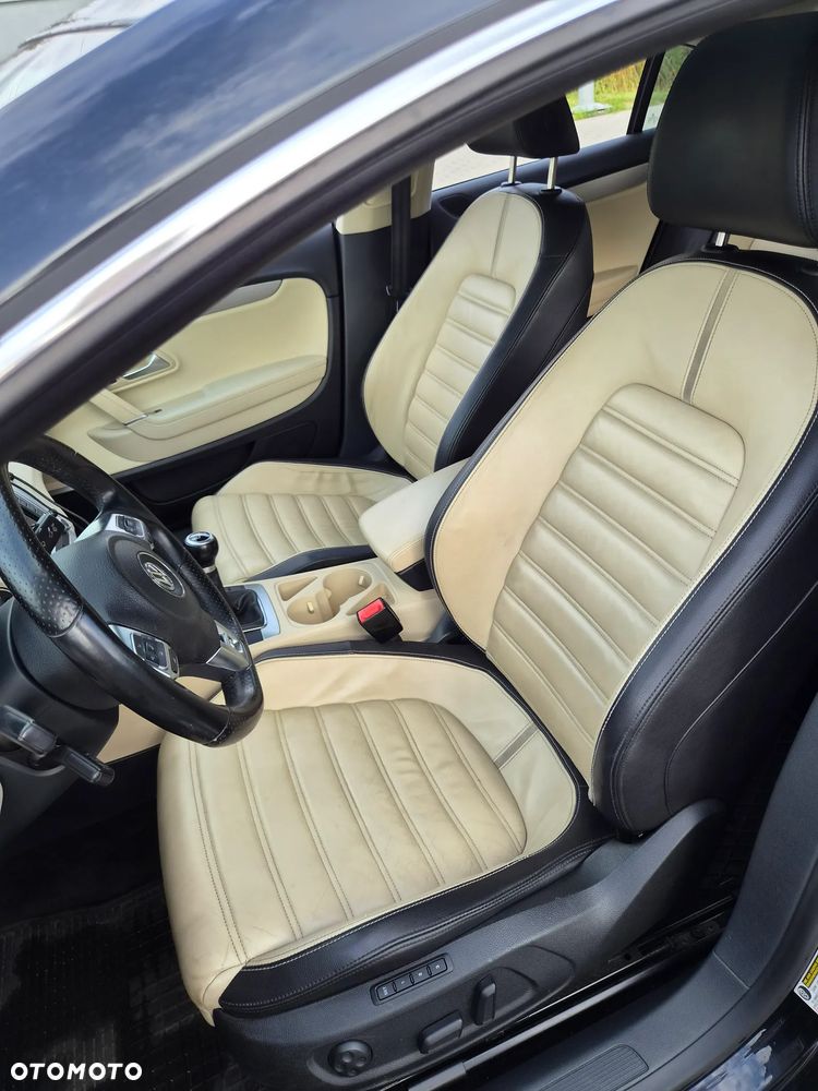 Volkswagen Passat CC - 25