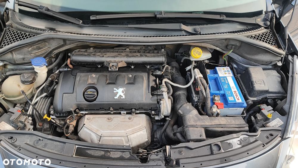 Peugeot 207 1.4 - 8