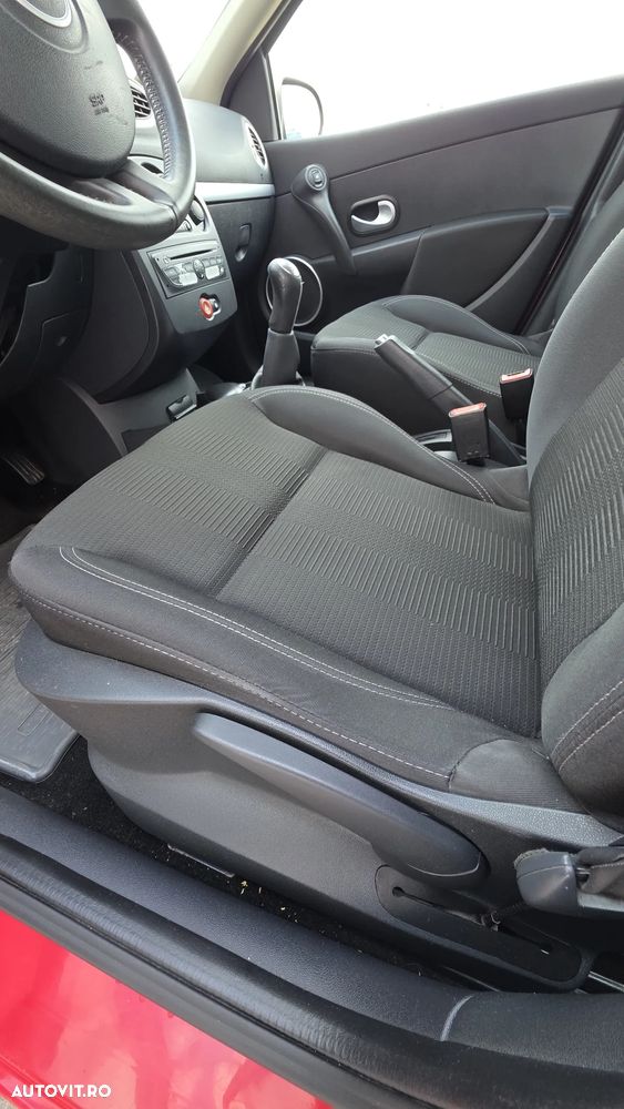Renault Clio III 1.2 16V Dynamique - 11