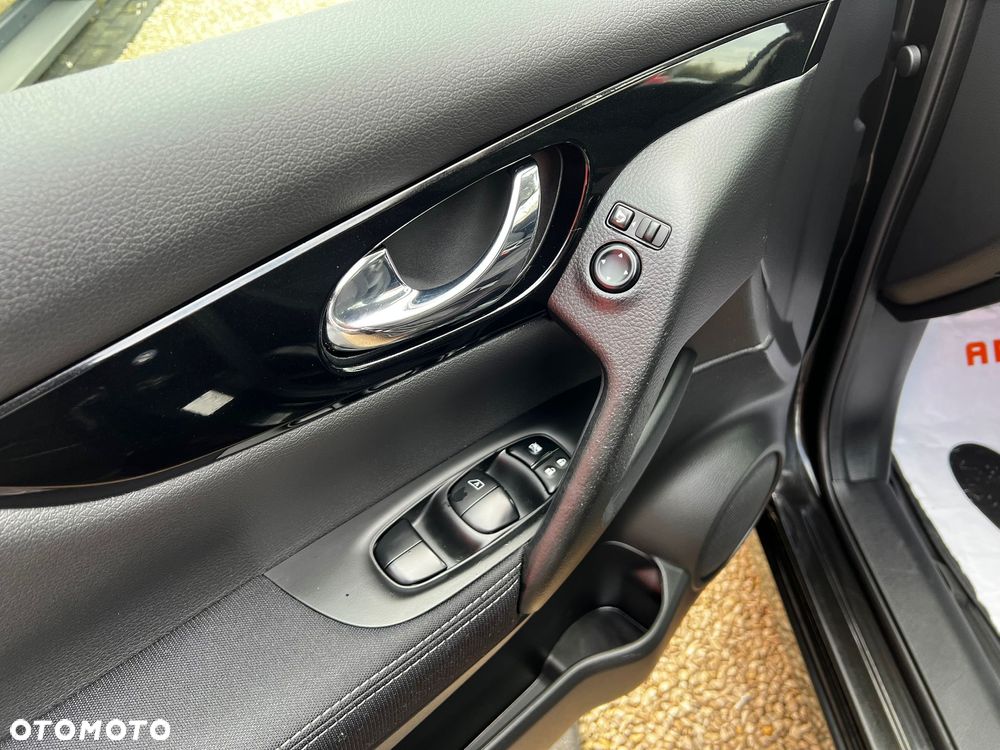 Nissan Qashqai 1.6 DCi Xtronic TEKNA - 17