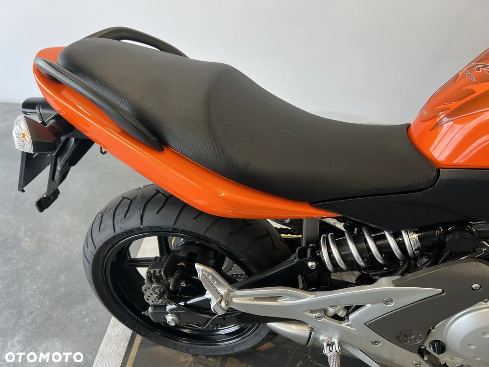 Kawasaki ER - 25
