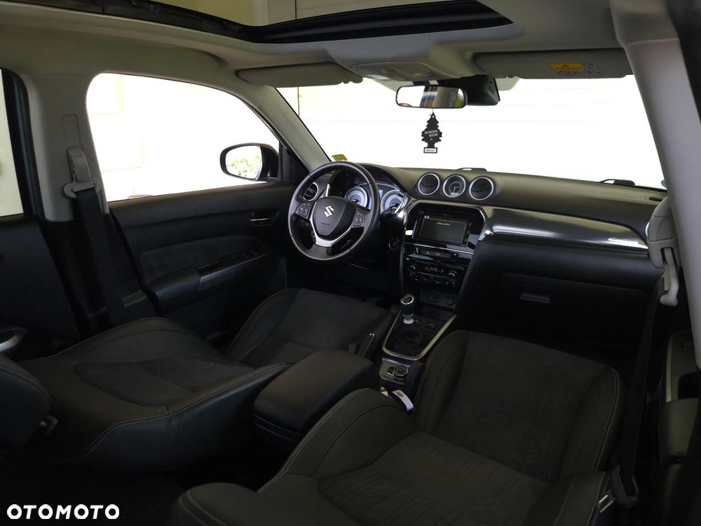 Suzuki Vitara 1.4 Boosterjet Premium 4WD - 29