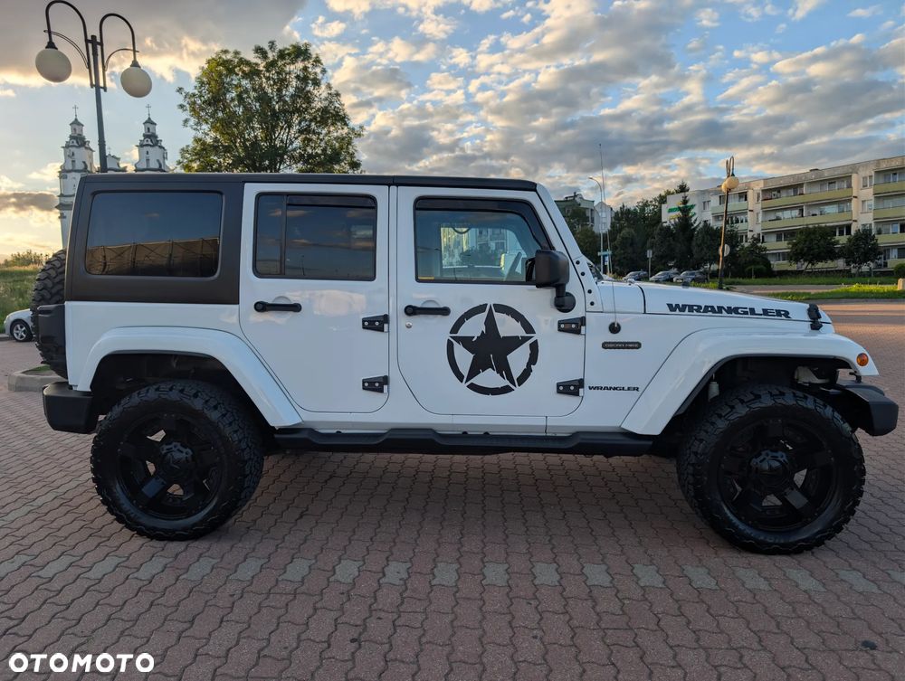 Jeep Wrangler 3.6 Unlim Sahara - 2