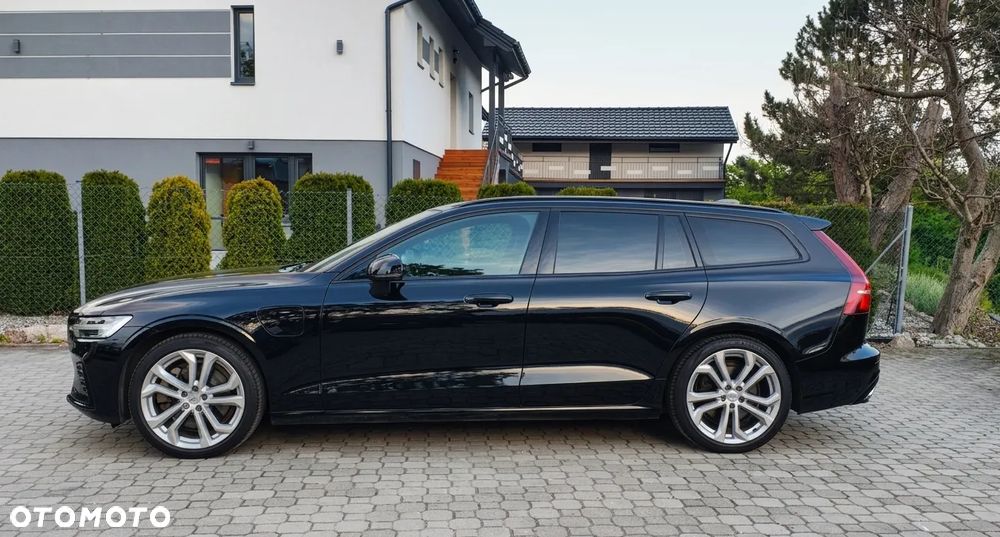 Volvo V60 T6 AWD Plug-In Hybrid Ultra Dark - 10