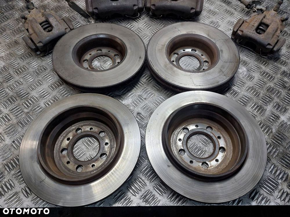 TARCZE HAMULCOWE TYŁ + PRZÓD + ZACISKI KOMPLET VOLVO S60 I 2.4 D5 - 2