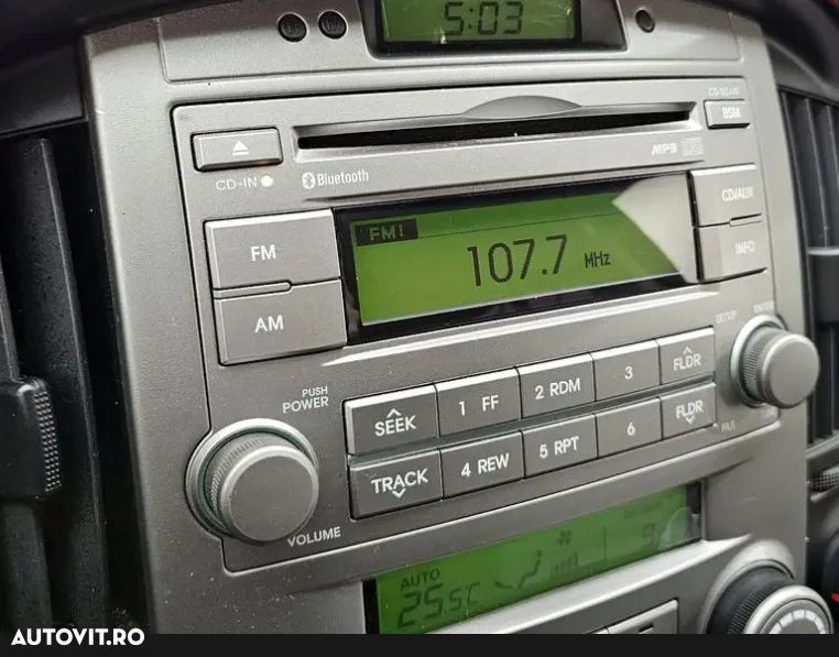 Hyundai H-1 Starex - 11