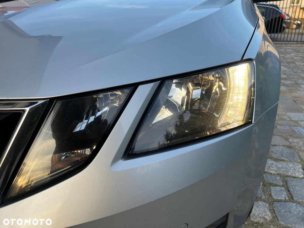Skoda Octavia 1.6 TDI SCR Clever DSG - 12