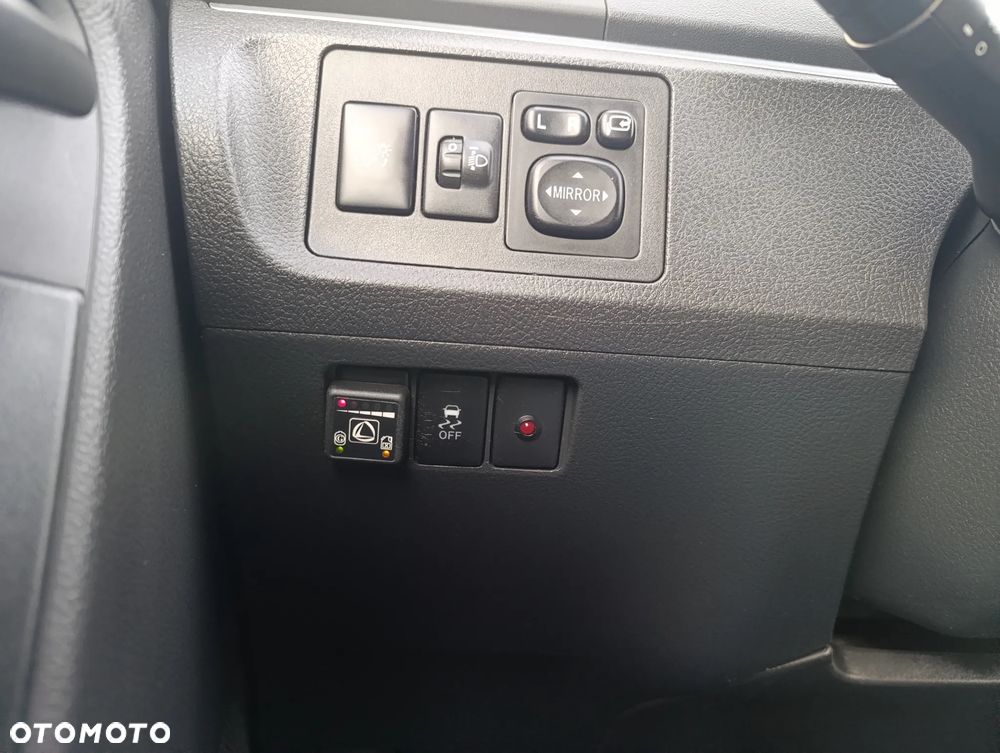 Toyota Verso 1.8 Sol plus NAVI 7os - 24