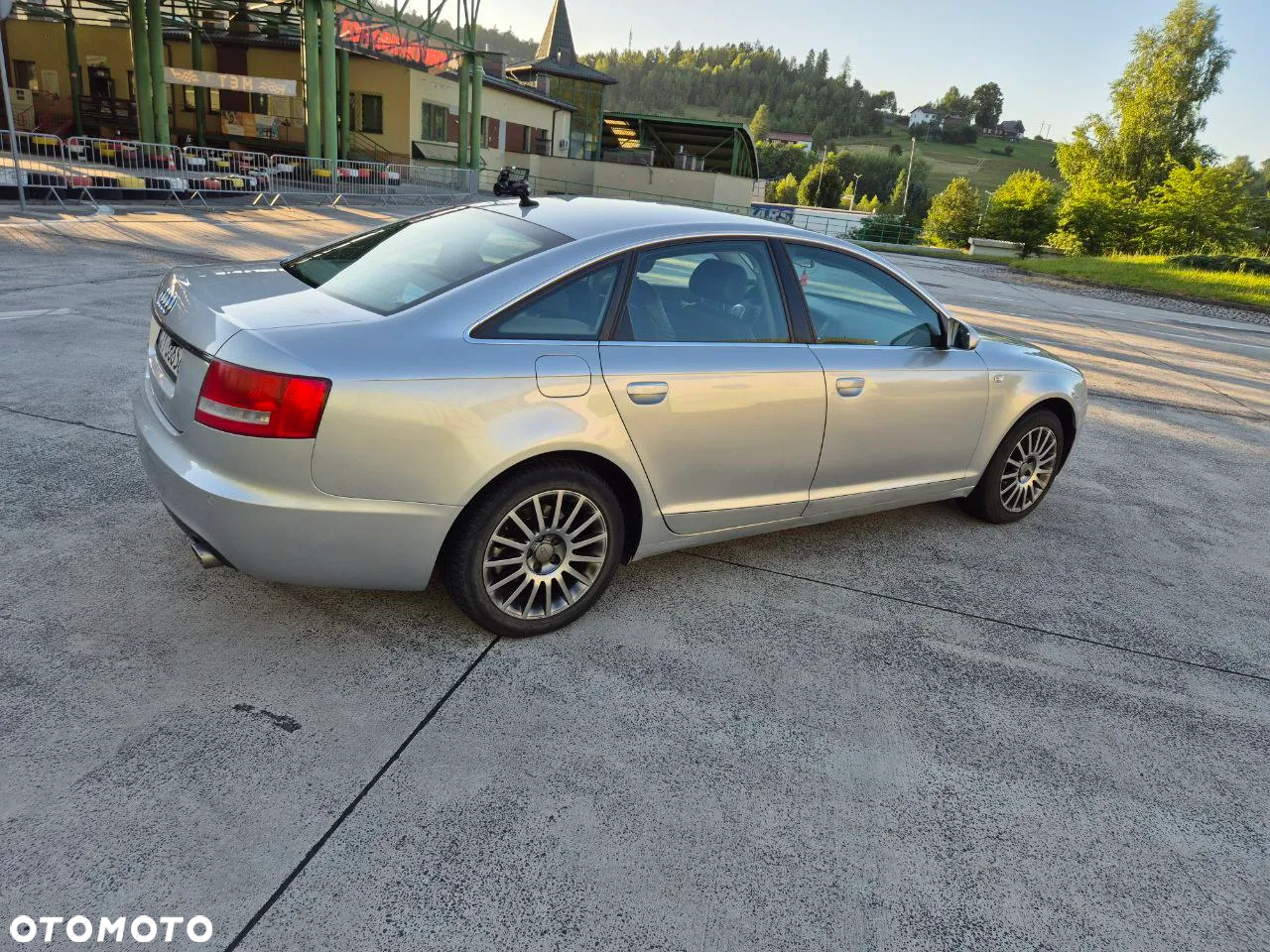 Audi A6 2.4 - 12